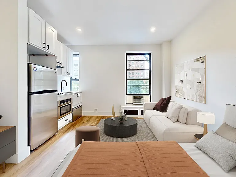 2785 Broadway #2C — Photo 1