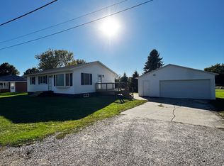 100 S Ely St, Walker, IA 52352