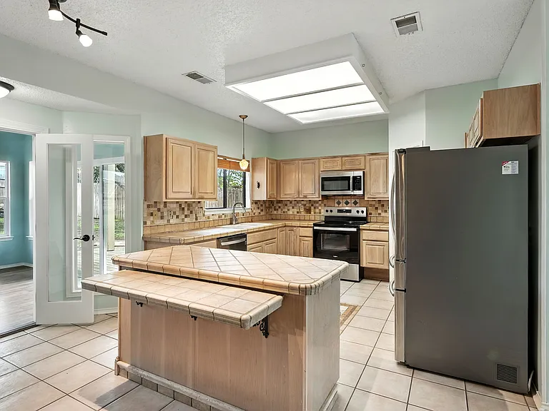 19415 Encino Smt — Photo 7