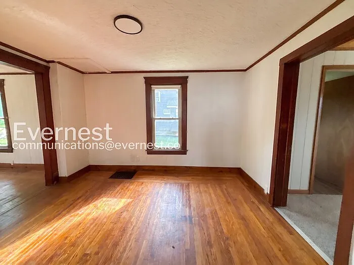 275 Cornell Ave — Photo 6