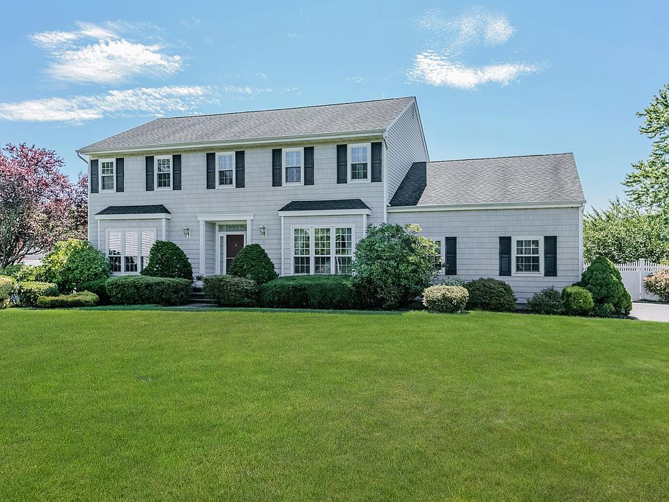 1st image of 33 Kimberly Dr