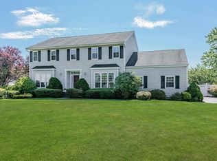 33 Kimberly Dr, East Northport, NY 11731