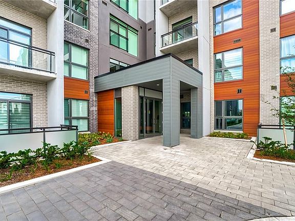 3rd image of 95 Dundas St W #429