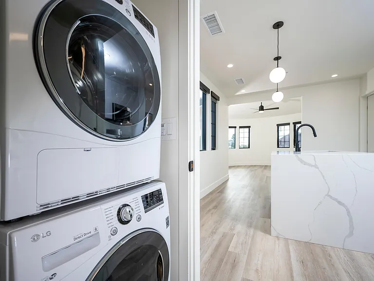 In-unit Washer & Dryer