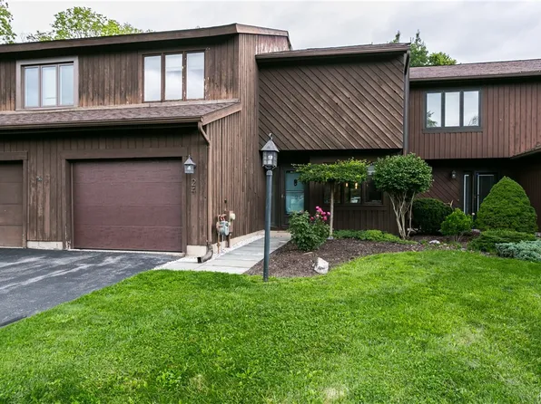 24 Jarvis Dr, Manlius, NY 13104