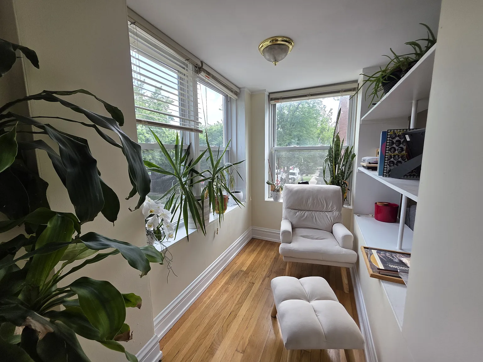3 bed, 1150 sqft, $2,850 — Photo 3