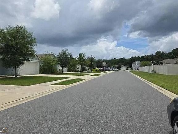 5th image of 323 Caminha Rd
