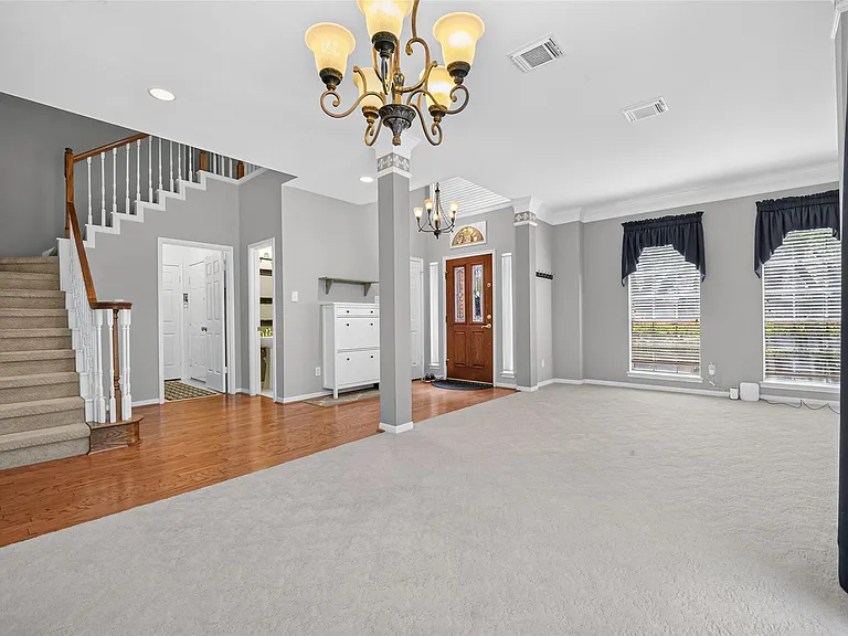 4414 Ringrose Dr — Photo 6