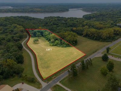 Lake Manor Rd NE, Solon, IA, 52333