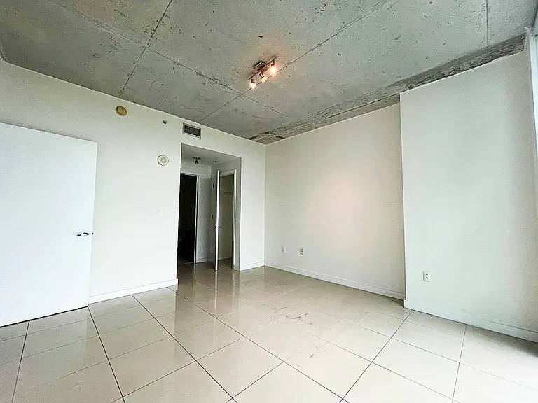 3301 NE 1st Ave #H1011 — Photo 4