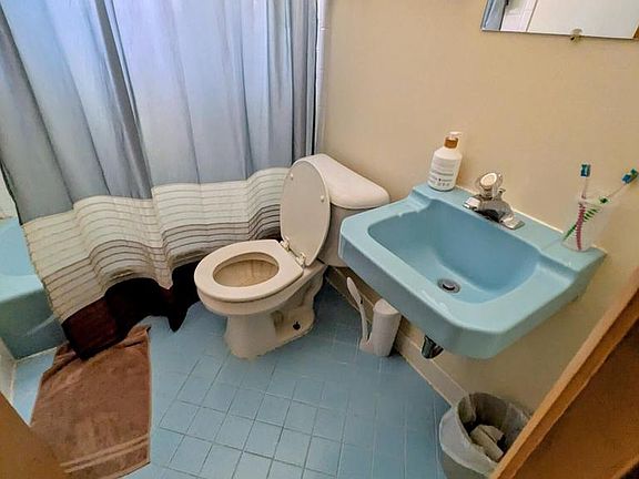 4th image of 2628 S 84th STREET