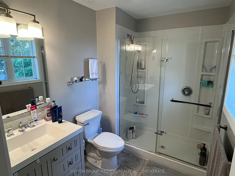 823 Robson Pl — Photo 12
