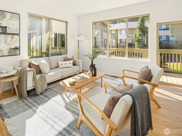 377 NW Pebble Lane, Issaquah, WA 98027