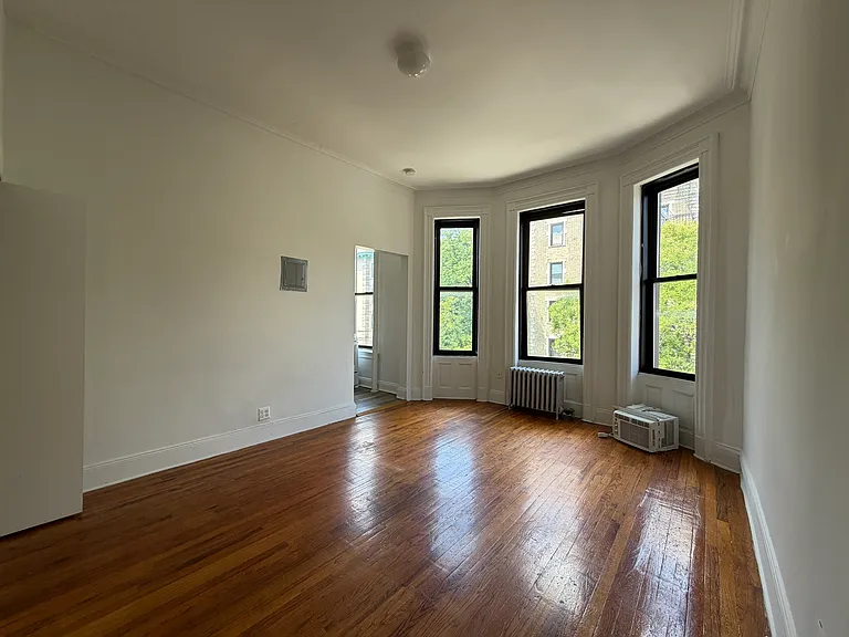 401 Convent Ave #4B — Photo 1