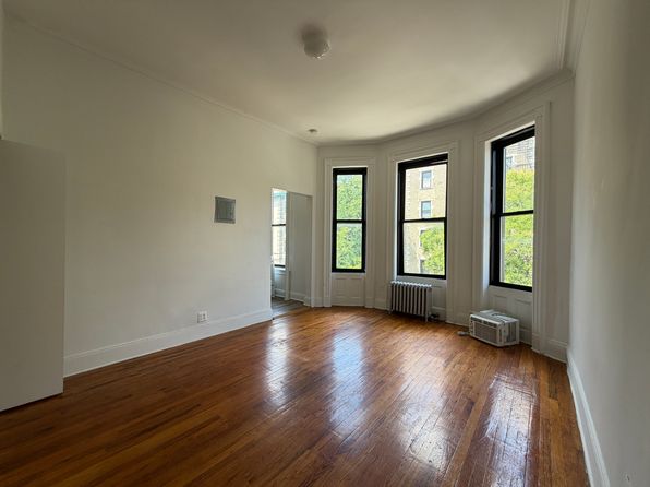 401 Convent Ave APT 4B