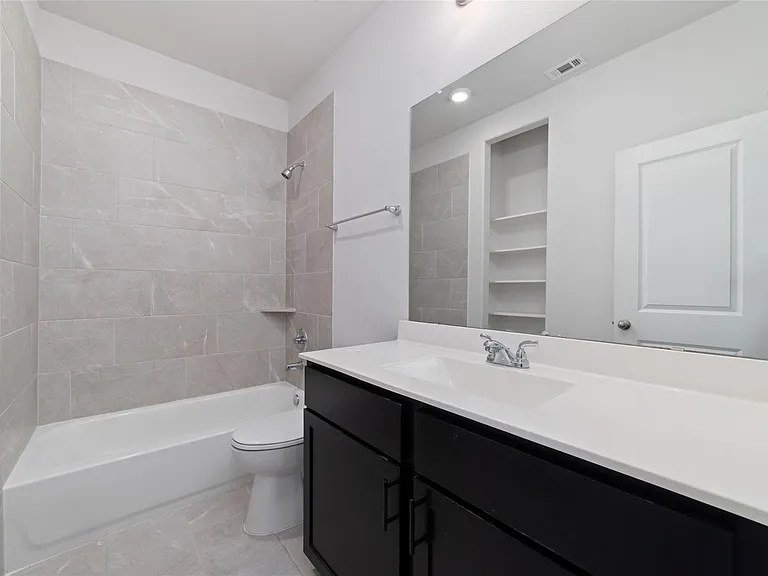 720 Lake Lacosta Dr — Photo 24