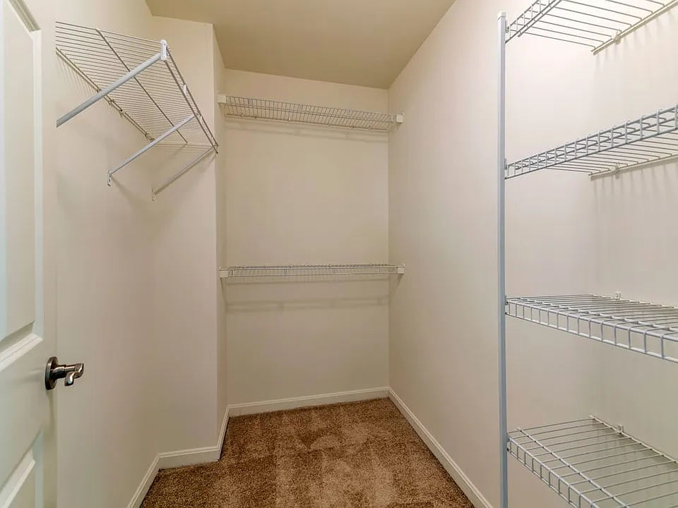 Walk-in closet