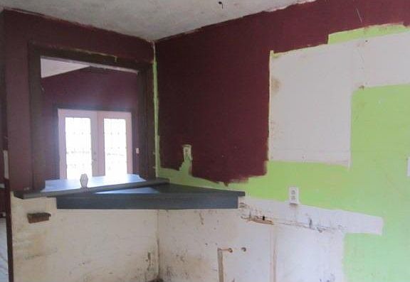 2nd image of 2901 Madison St #234