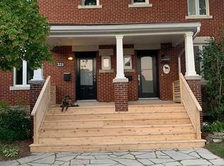 221 Cowley Ave, Ottawa, ON K1Y 0G8