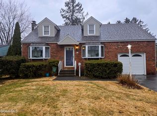 1008 Peter Road, Schenectady, NY 12303