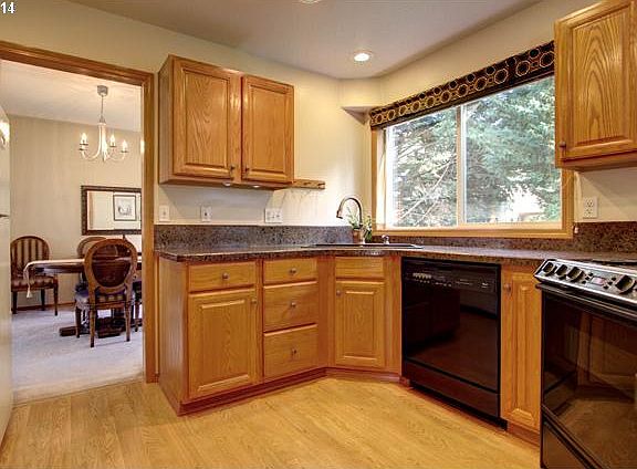 5th image of 2044 SE 70th Ct