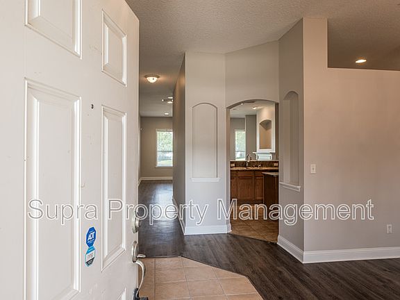 5th image of 6567 Chester Park Dr