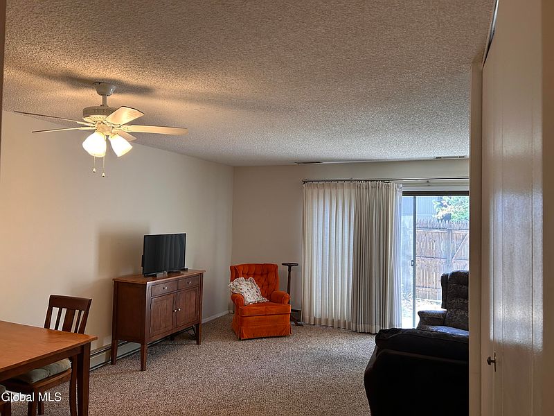 5th image of 26 Point Of Woods Drive