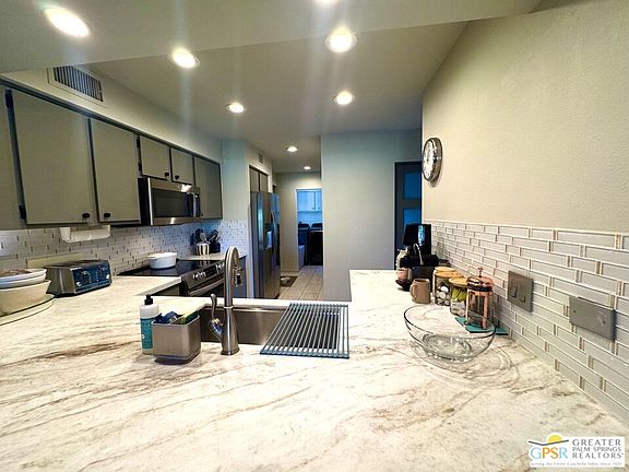3rd image of 426 Forest Hills Dr