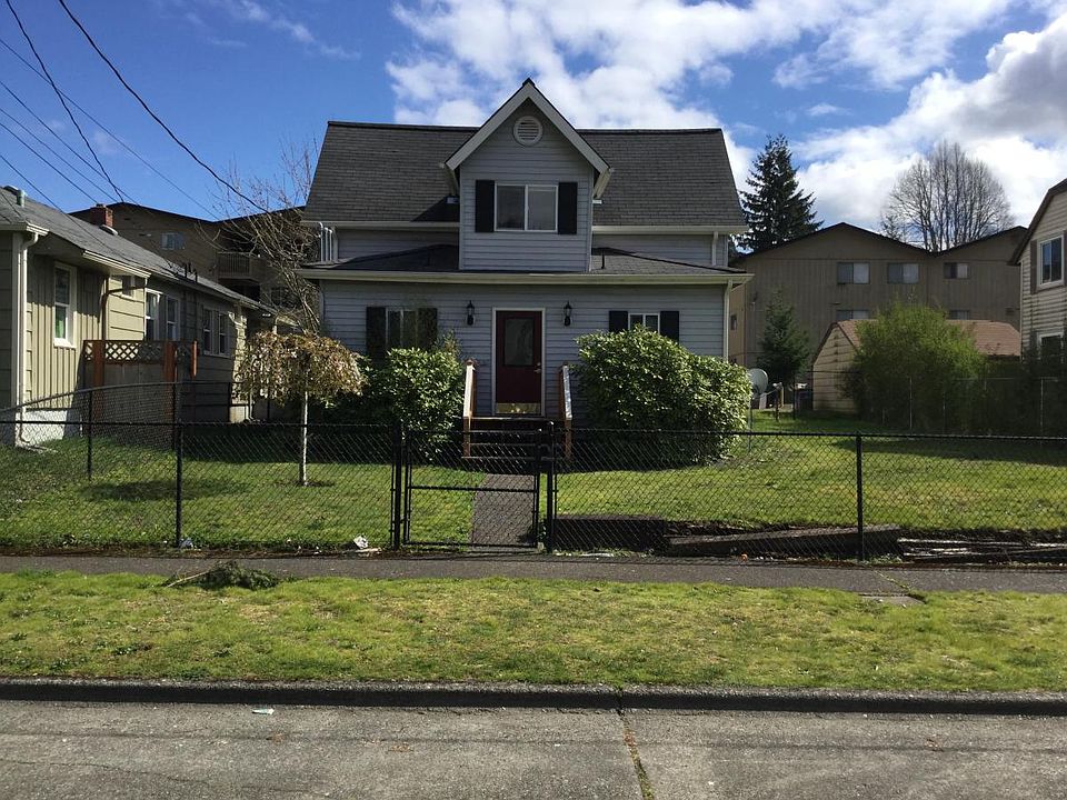 1st image of 132 N Rainier Ave