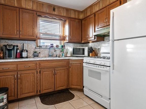 5th image of 313 Franklin Ave