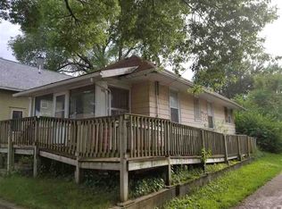 415 Elm St, Waterloo, IA 50703