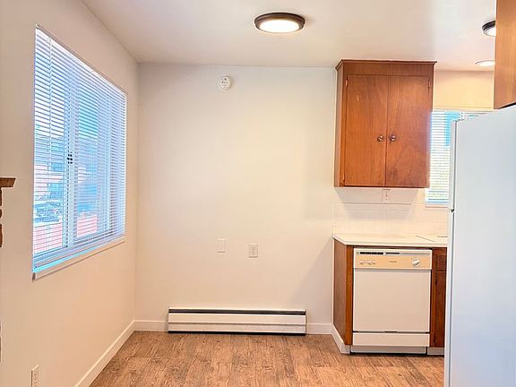 4th image of 520 & 524 NE 112th St #524-06