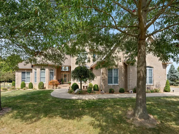 1402 Sugar Water Ct, Russiaville, IN 46979
