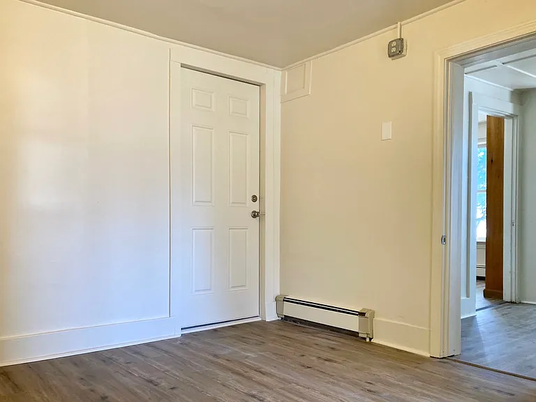 1211 Center St #4 — Photo 9