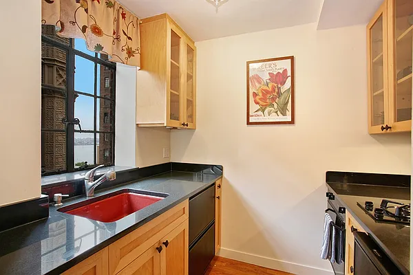 Sold by Corcoran | media 4
