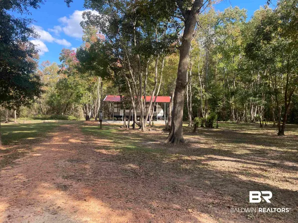 120 Marshall Ln, Atmore, AL 36502