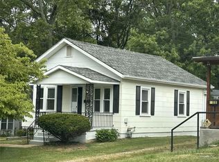 111 Reasor Dr, Saint Louis, MO 63135