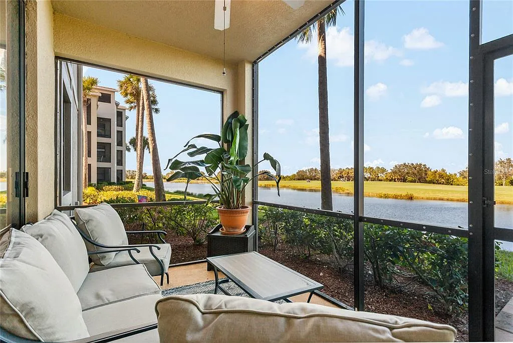 2 bed, 2.0 bath, 1156 sqft, $2,250 — Photo 2