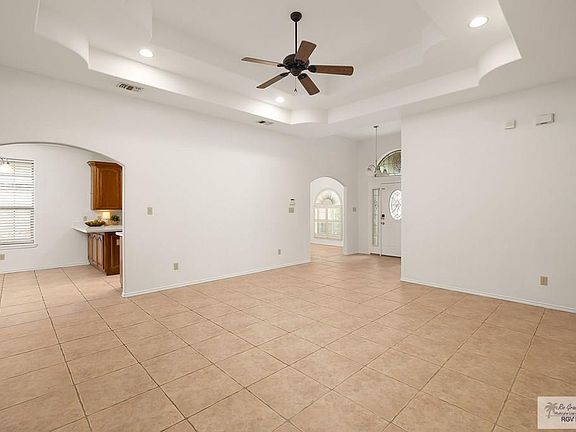 3rd image of 1506 Meadow Ct