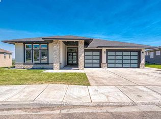 5461 S Kent St, Kennewick, WA 99337