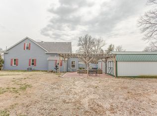 1301 N 2nd St, Swansea, IL 62226