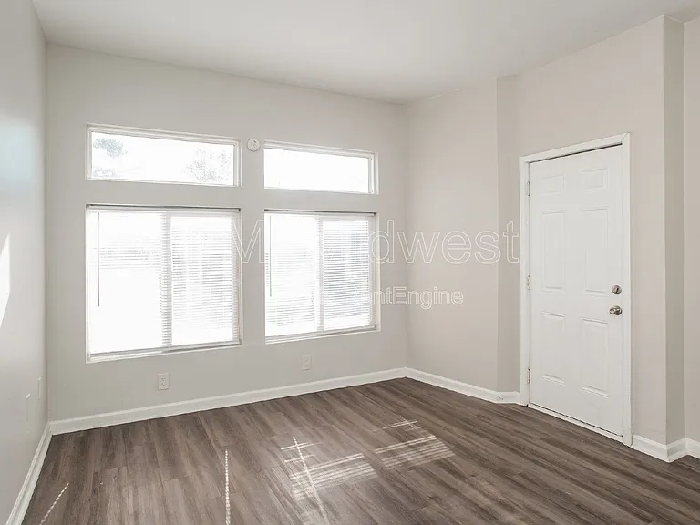 3014 W 10th St #1 — Photo 2