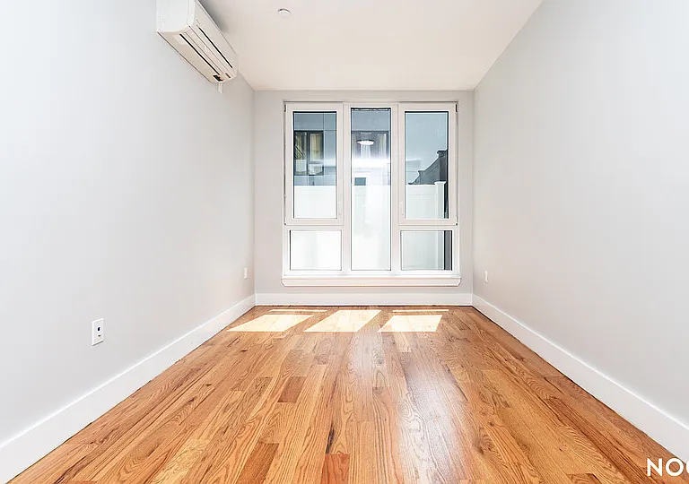 31-61 Vernon Blvd #1R — Photo 11