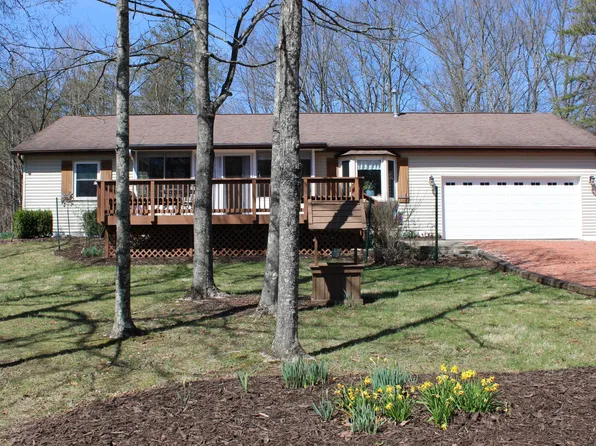 870 Iroquois Ct #A, Sugar Grove, OH 43155