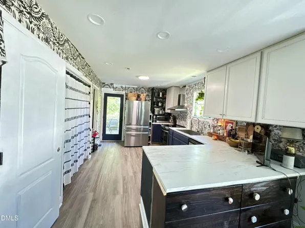 55 Seminole Point Ln, Siler City, NC 27344