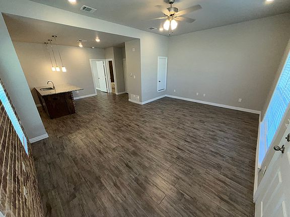 3rd image of 3326 Fenway Cir