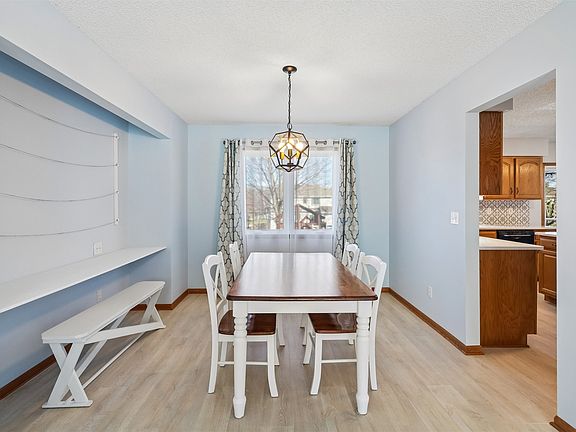 3rd image of 5053 Raintree Dr