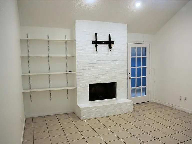 109 Delores St #K — Photo 22