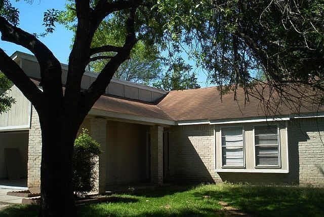 1st image of 2602 Regal Wood Dr