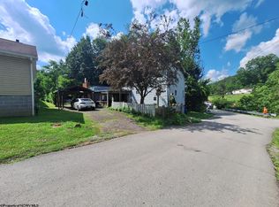 1070 Pinch Gut Hollow Rd, Fairmont, WV 26554